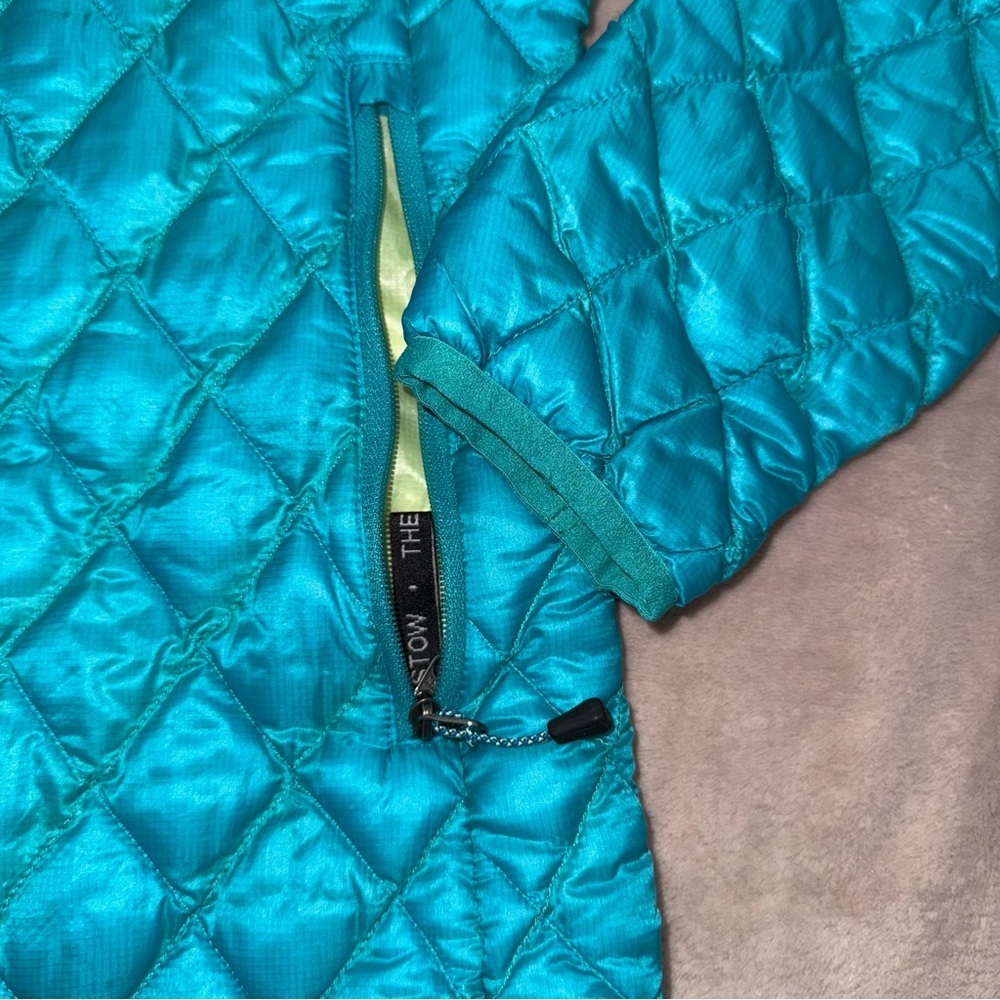 The north face thermoball jacket size XS - Picture 7 of 13